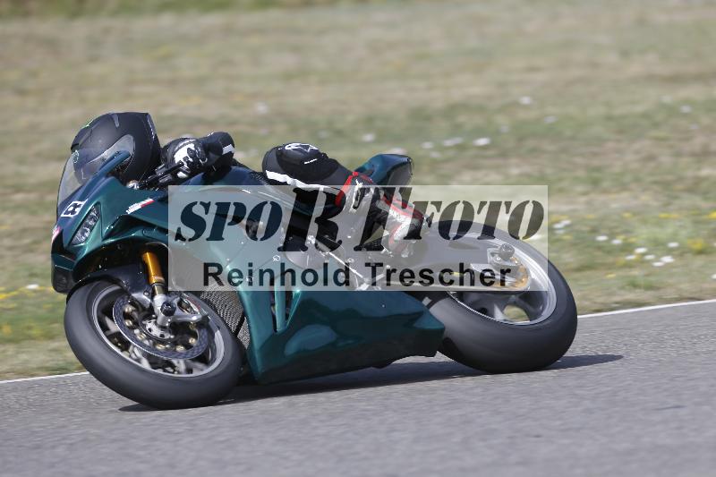 /37 09.08.2026  Pluess Motosport ADR/Freies Fahren/8